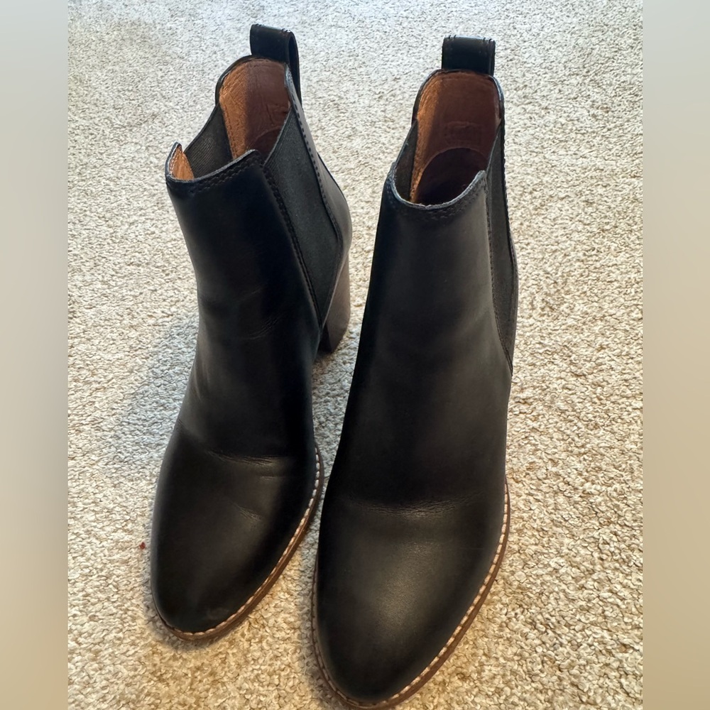 Madewell leather booties size 7